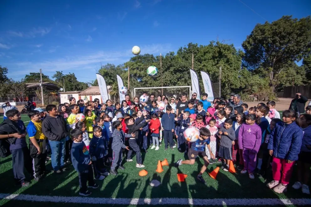 En Tepuche están muy felices porque ya tienen cancha deportiva