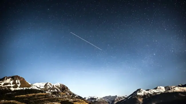 Video. Así fue la caída de un meteorito en Japón. Foto ilustrativa. averie woodard