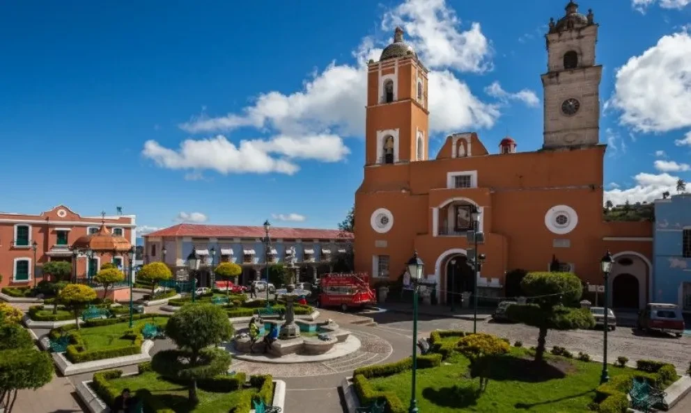 Llega a Real del Monte, Hidalgo la Feria Patronal del Dulce Nombre