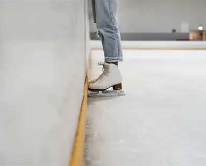 Diviértete en la pista de hielo en Santa Fe, CDMX