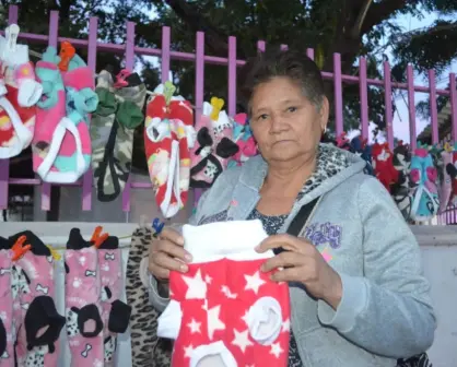 ¡Negocio de "pelos"! Elisa desde hace ocho años confecciona ropa para poner guapas a las mascotas en Culiacán