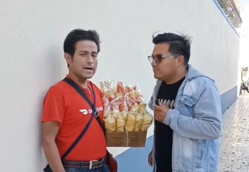 La verdad sobre el cantante de Grupo Bryndis que ahora vende papas fritas y se hizo viral en TikTok