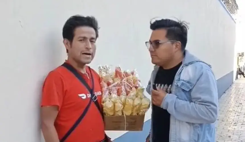 La verdad sobre el cantante de Grupo Bryndis que ahora vende papas fritas y se hizo viral en TikTok 