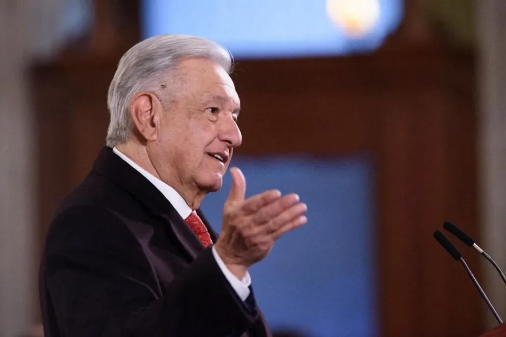 AMLO.
