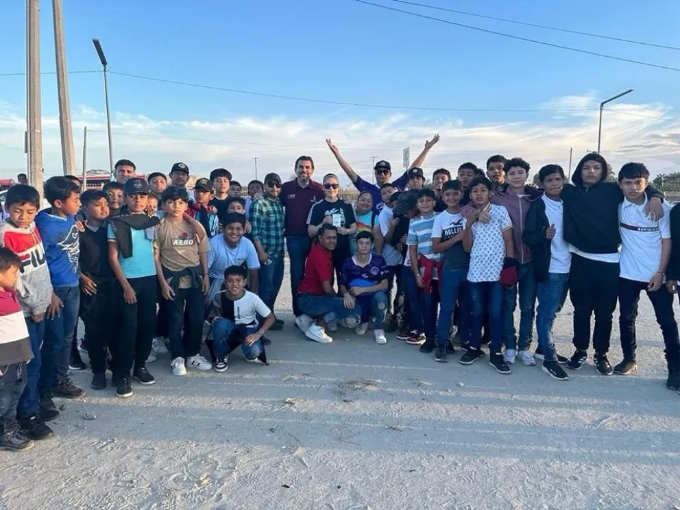 Los y las menores quedaron encantados al visitar la casa de los Cañoneros.