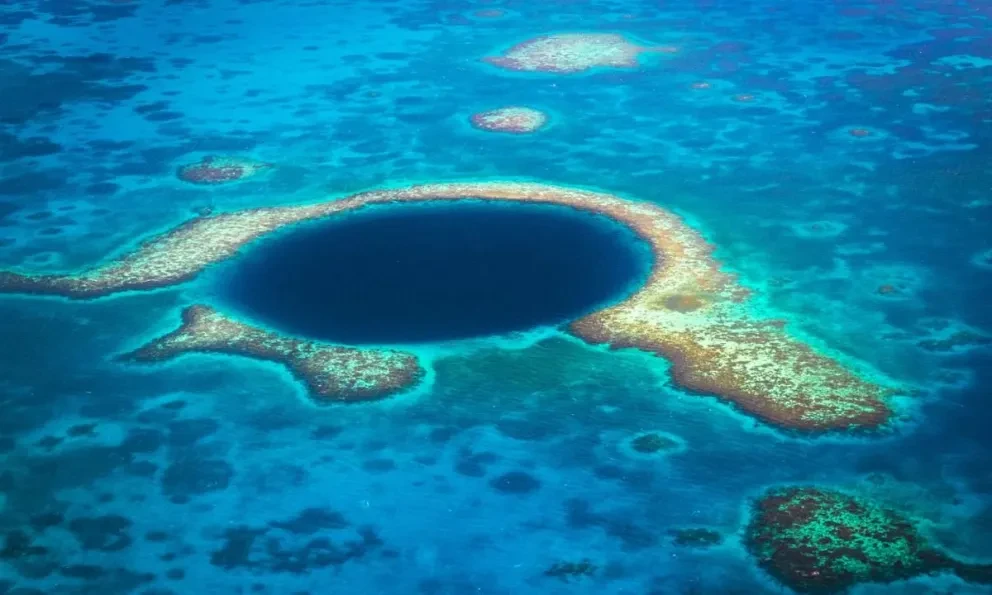 Todo inicia en 1960, cuando el francés Jacques Cousteau fue quien hizo famoso al Agujero Azul en toda la Tierra. Foto: Cortesía