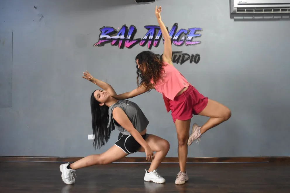 La Academia Balance llena de pasión por la danza a las niñas de Barrancos