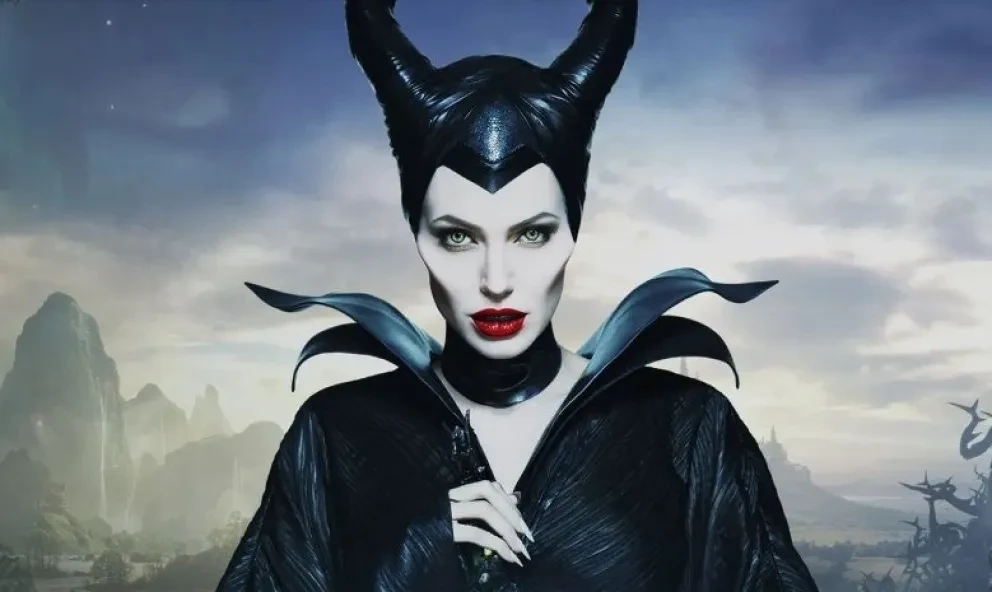 Angelina Jolie es Maléfica.