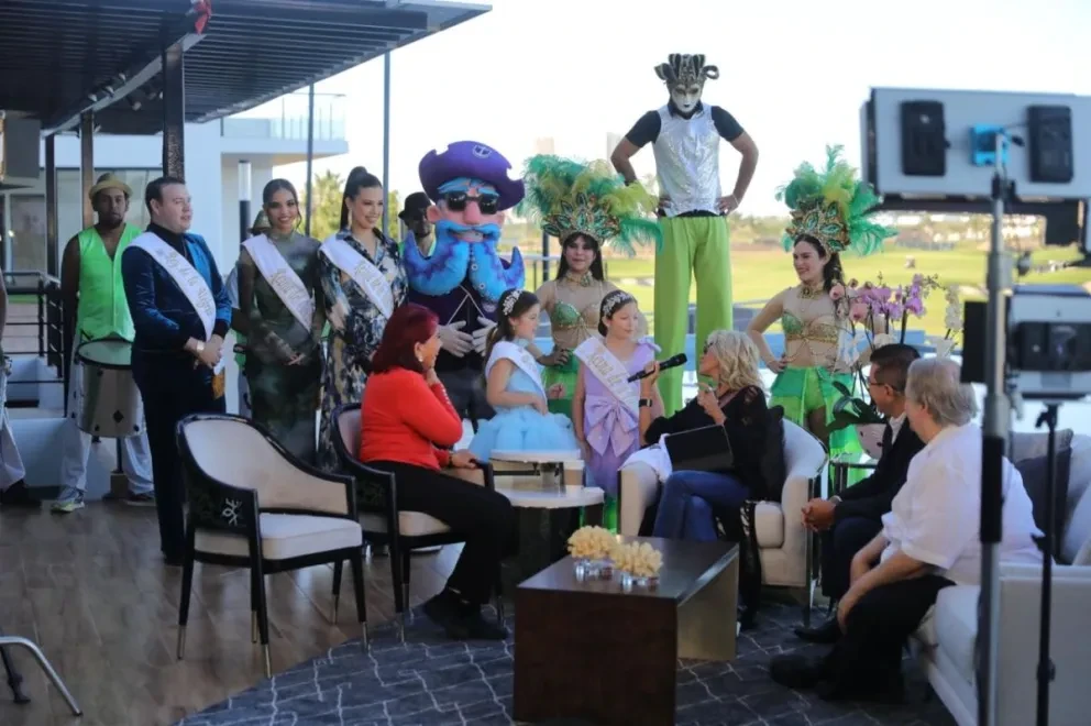 Adela Micha promociona el Carnaval de Mazatlán.