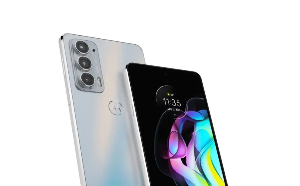 El smartphone Motorola Edge 20 incluye una pantalla OLED, que promete buen rendimiento. Foto: Cortesía