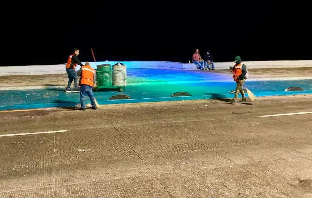 ¡Rechinando de limpio! l dejan el paseo costero después del desfile del Carnaval en Mazatlán