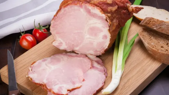 La prohibición de carne durante la Cuaresma viene del ayuno bíblico que realizó Jesús durante sus 40 días en el desierto. Foto: Unsplash