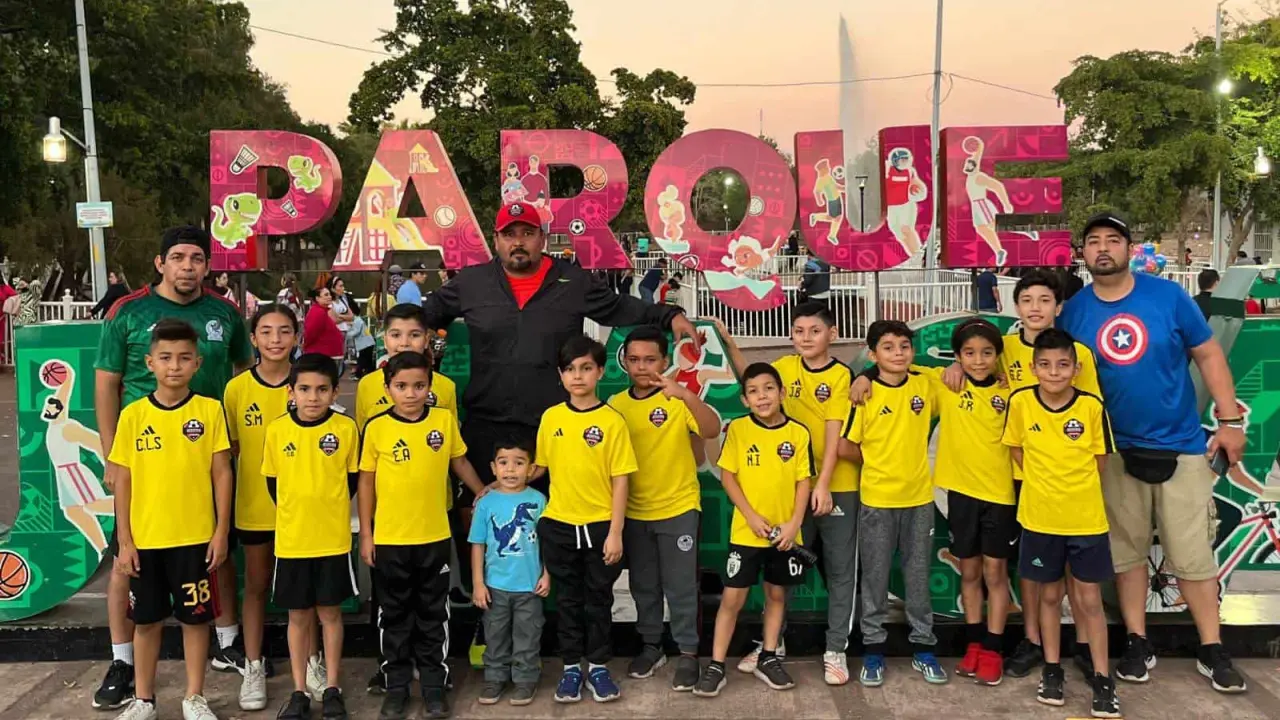 Los deportistas de la Academia Alturas del Sur se preparan para la Copa Internacional.