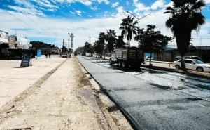 Termina reencarpetado de asfalto la calle 50 de Villa Juárez para mejorar la movilidad