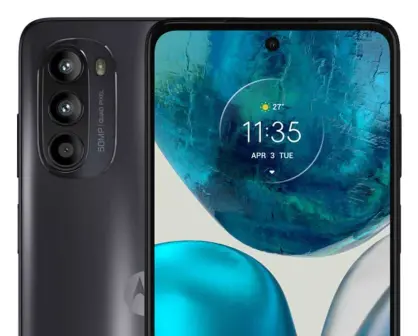 Liverpool rebaja más de 3 mil pesos el smartphone Motorola Moto G52; batería de larga duración