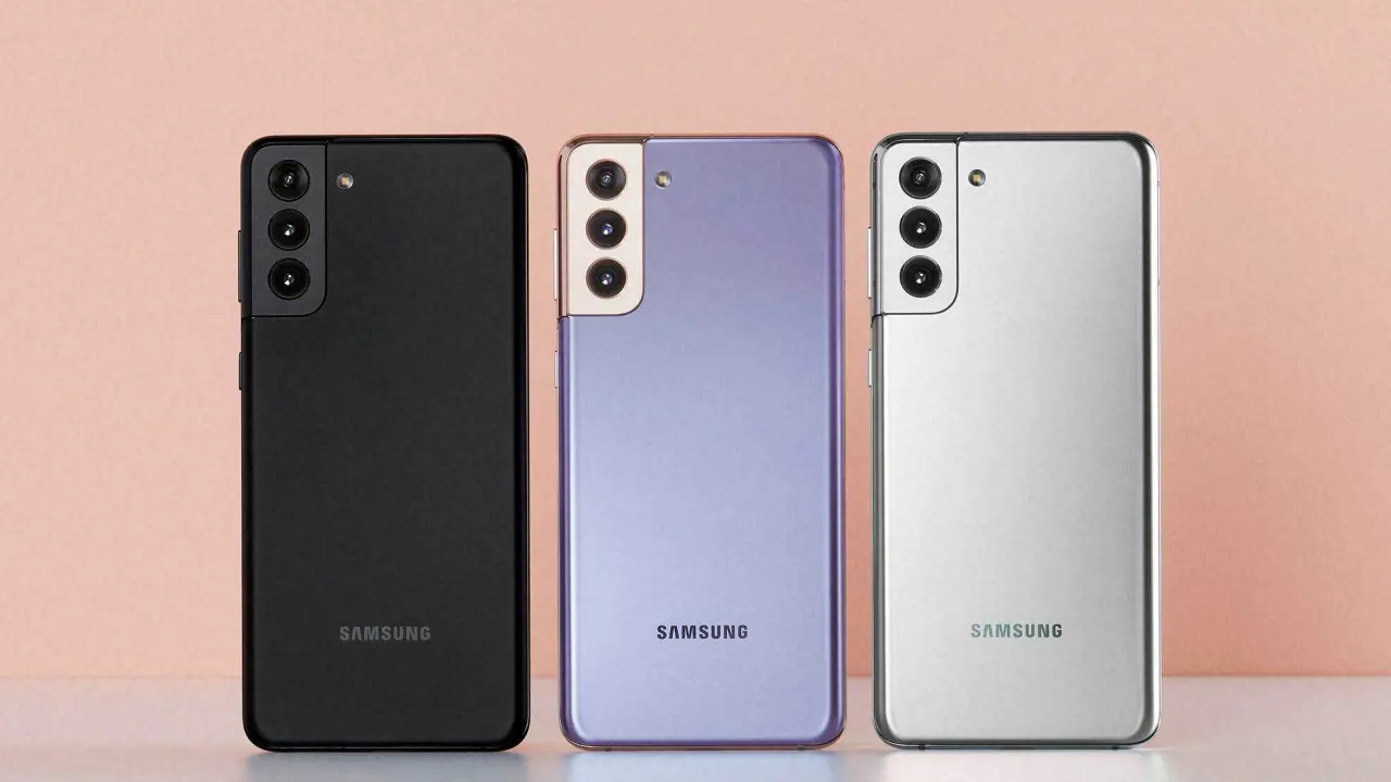 El smartphone Samsung Galaxy S21 Plus, viene con pantalla AMOLED. Foto: Cortesía