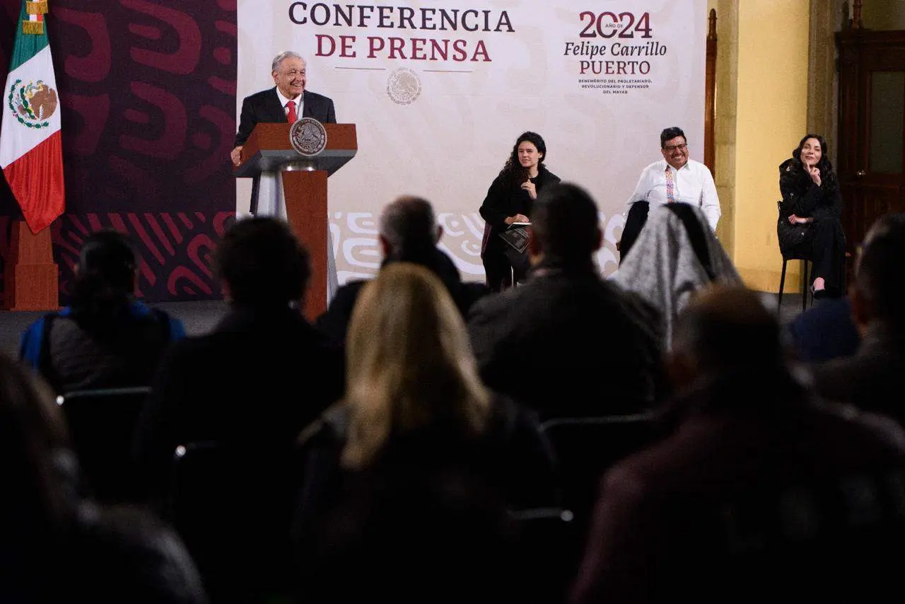 Andrés Manuel López Obrador durante la mañanera de este 21 de febrero.