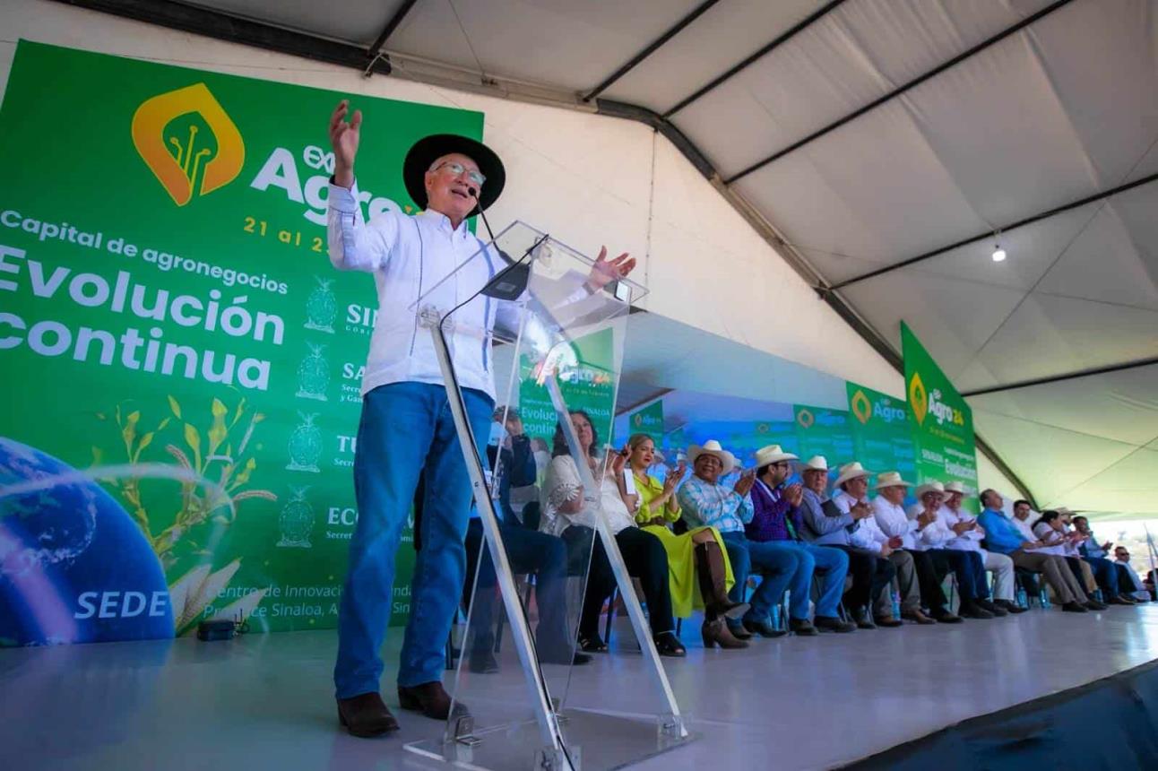 Ken Salazar durante su discurso en la Expo Agro Sinaloa 2024.