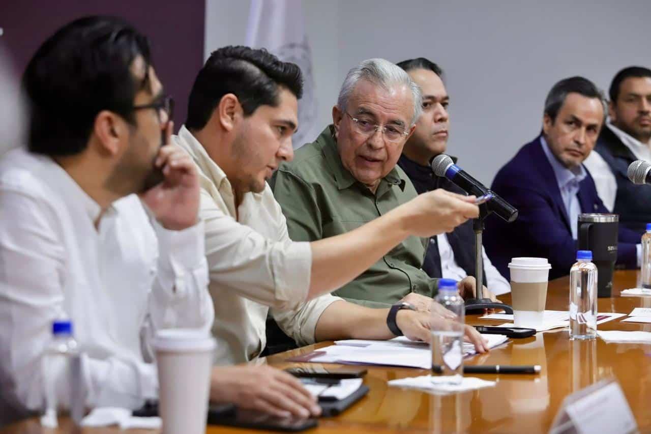 Rubén Rocha Moya, gobernador de Sinaloa durante el anuncio del paquete de obras por 4,780 mdp en los 20 municipios de Sinaloa.