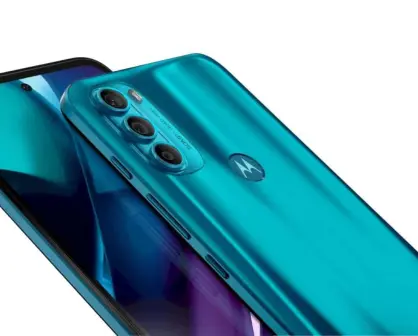 Smartphone Motorola Moto G71 con el 60% de descuento en Mercado Libre