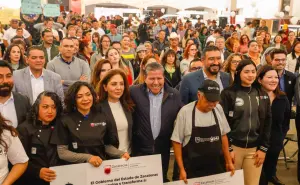 Entregan equipos a 200 emprendedores de Zacatecas