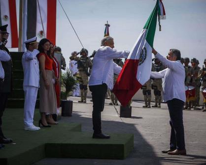 AMLO conmemora el Día de la Bandera desde Mazatlán para todo México