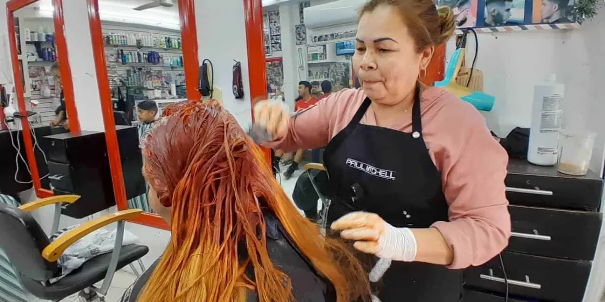 En el mercadito de Villa Juárez Martha Pérez Márquez abre las puertas a la transformación estética