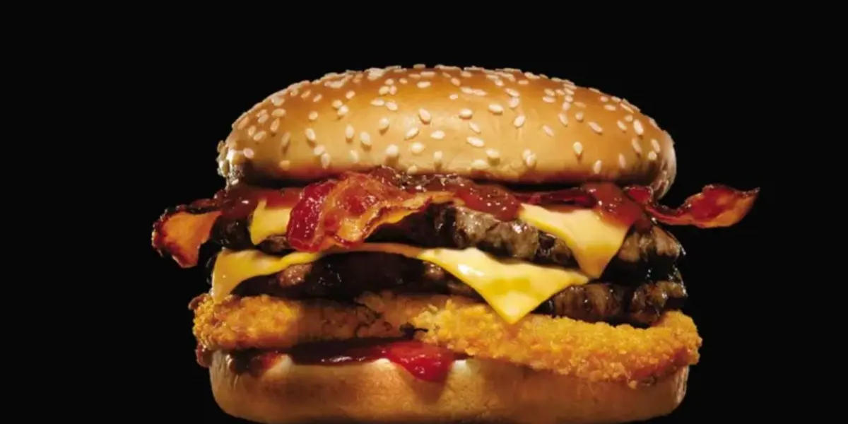 La hamburguesa Western Bacon Cheeseburguer estará al 2x1 en Carls Jr.