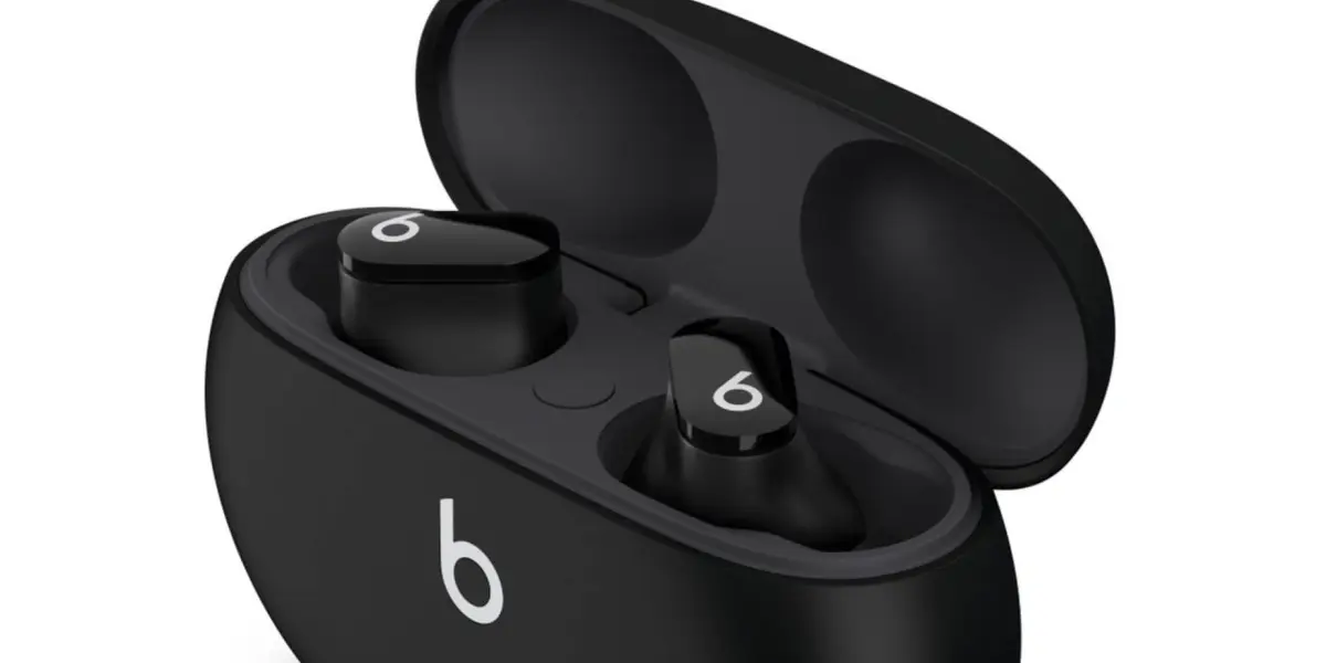 Los auriculares Apple Beats Studio Buds traen cancelación de ruido. Foto: Cortesía