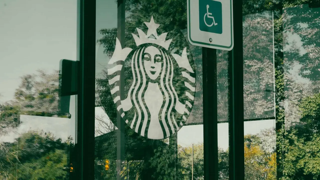 Este es uno de los lanzamientos que Starbucks ha preparado para el mes de agosto.