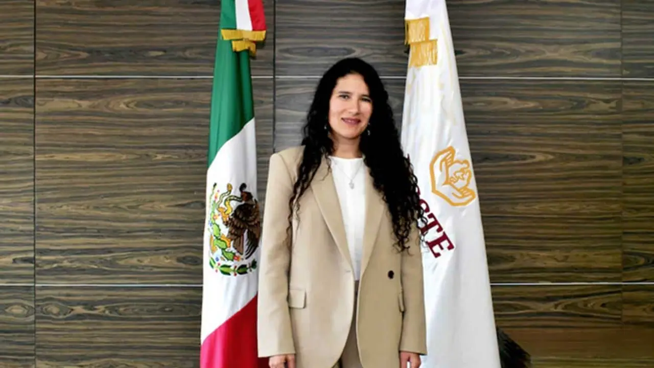 Bertha Alcalde es la nueva titular del Issste.