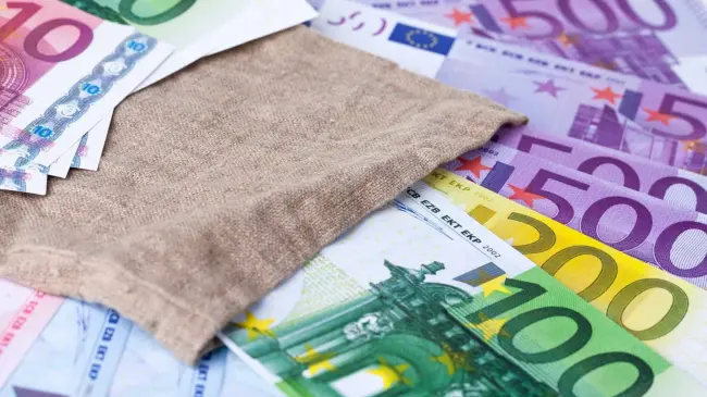 Precio del euro para este jueves 29 de febrero de 2024. Foto: Unplash