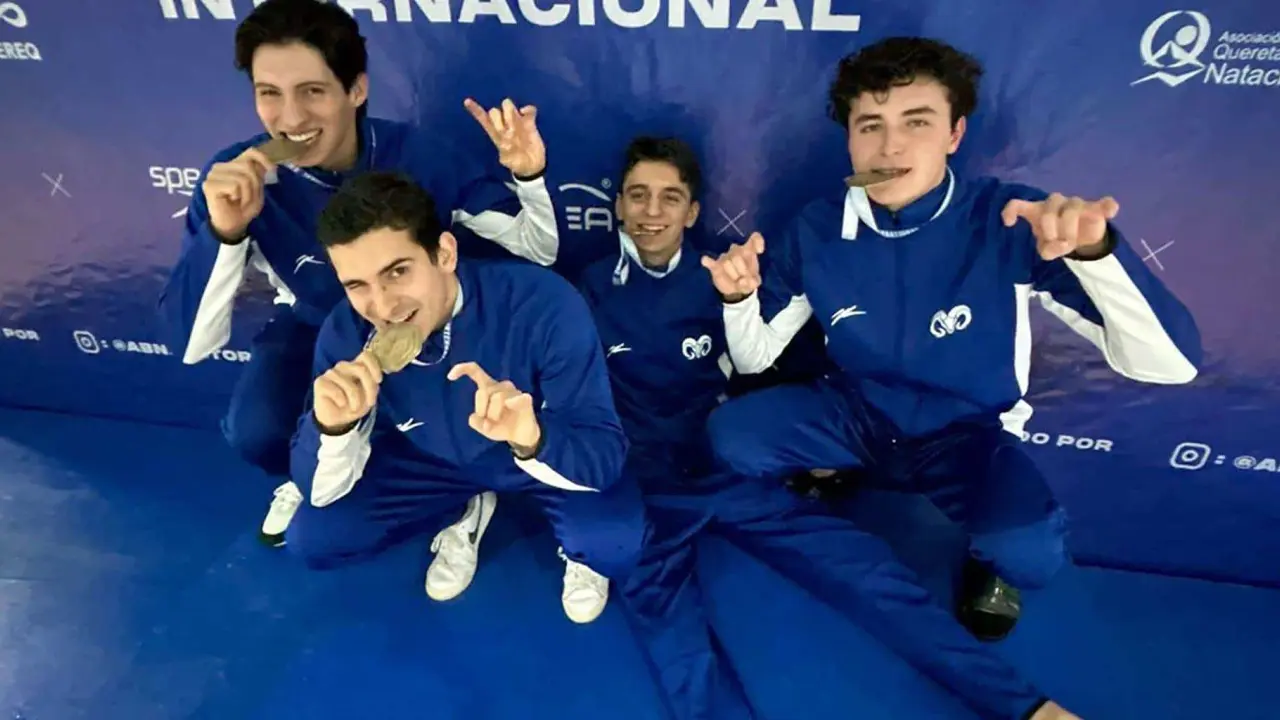 Equipo de natación varonil del Tec de Monterrey. Foto: Revista Conecta Tecnológico de Monterrey