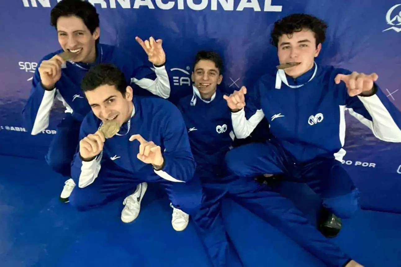 Equipo de natación varonil del Tec de Monterrey. Foto: Revista Conecta Tecnológico de Monterrey