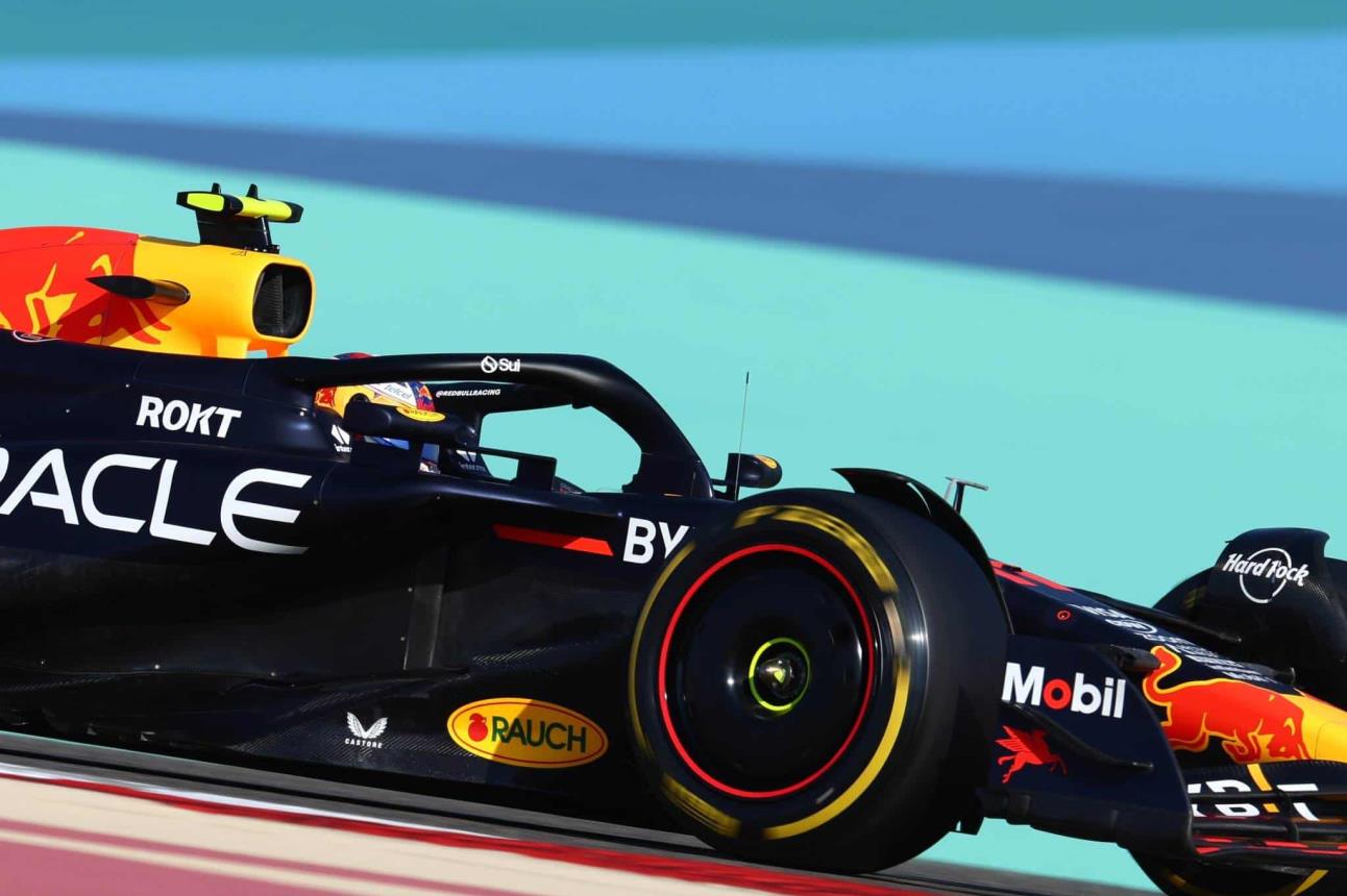 Eel piloto mexicano ha dejado su huella en McLaren, Force India/Racing Point, y actualmente, en Red Bull | Imagen: @SChecoPerez