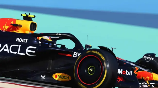 Eel piloto mexicano ha dejado su huella en McLaren, Force India/Racing Point, y actualmente, en Red Bull | Imagen: @SChecoPerez