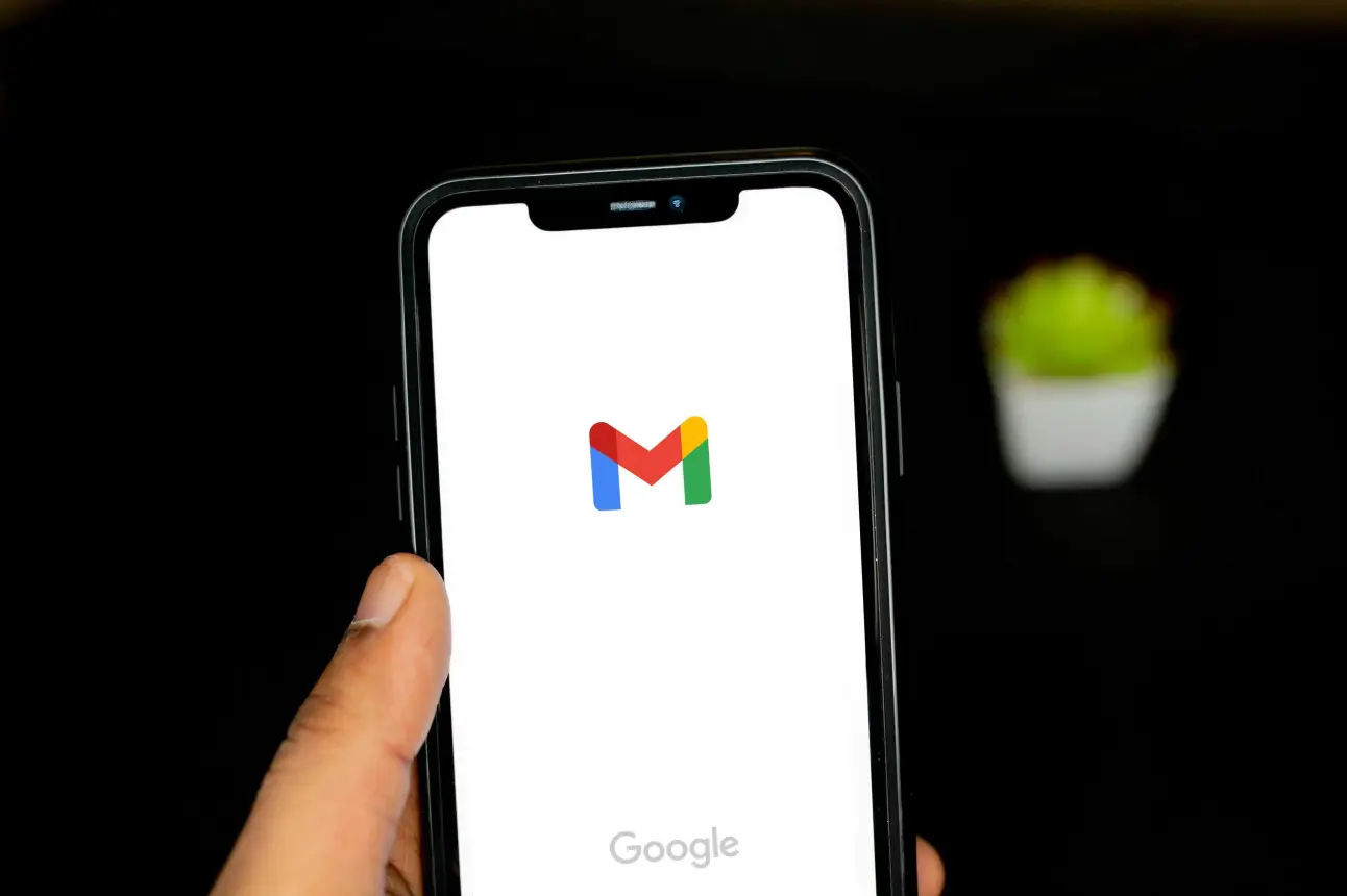 Gmail se ha convertido en unas de las herramientas tecnológicas  más utilizadas | Imagen: Solen Feyissa