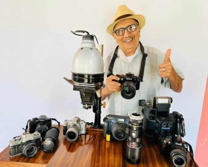 Alejandro Ríos el fotógrafo, captura recuerdos en la vida de todos en Navolato