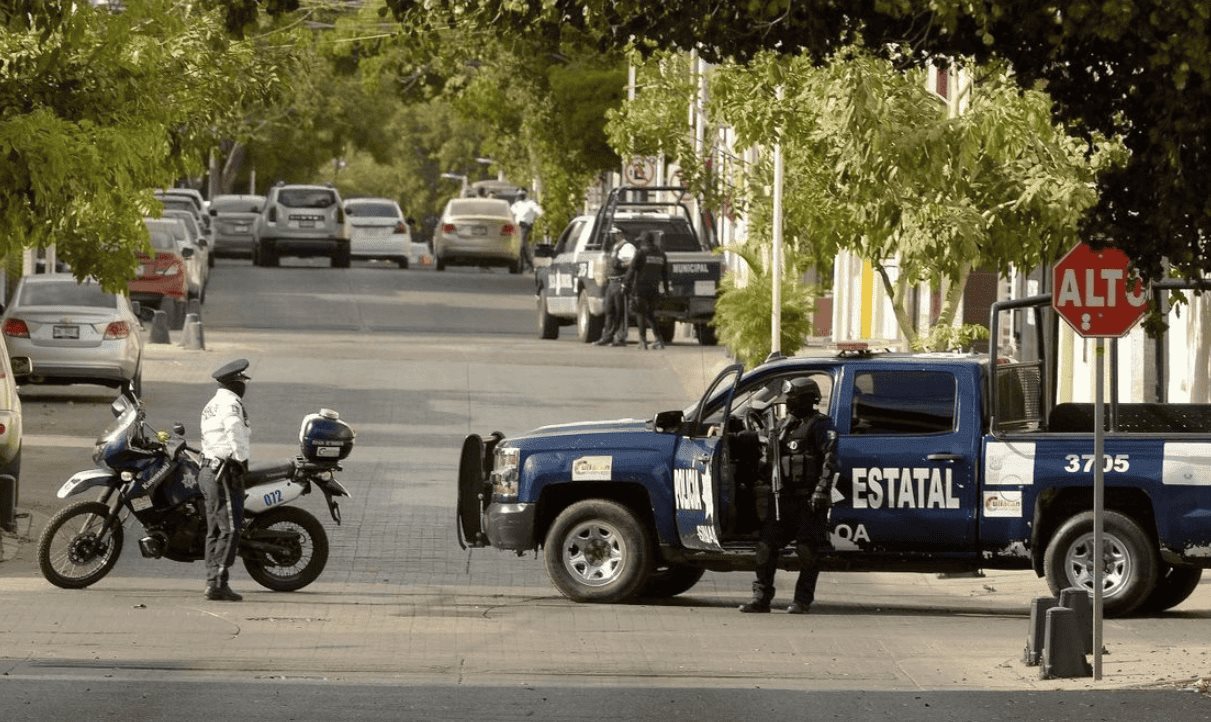 Policías estatales en Culiacán. Foto Cuartoscuro