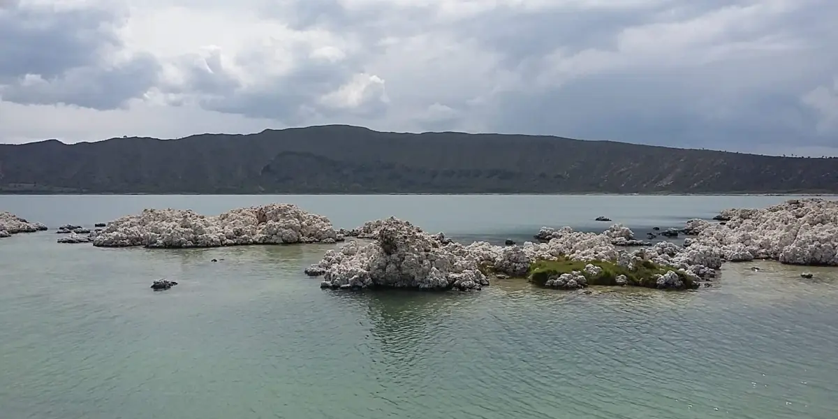 Laguna de Alchichica en Puebla. Foto Wikipedia