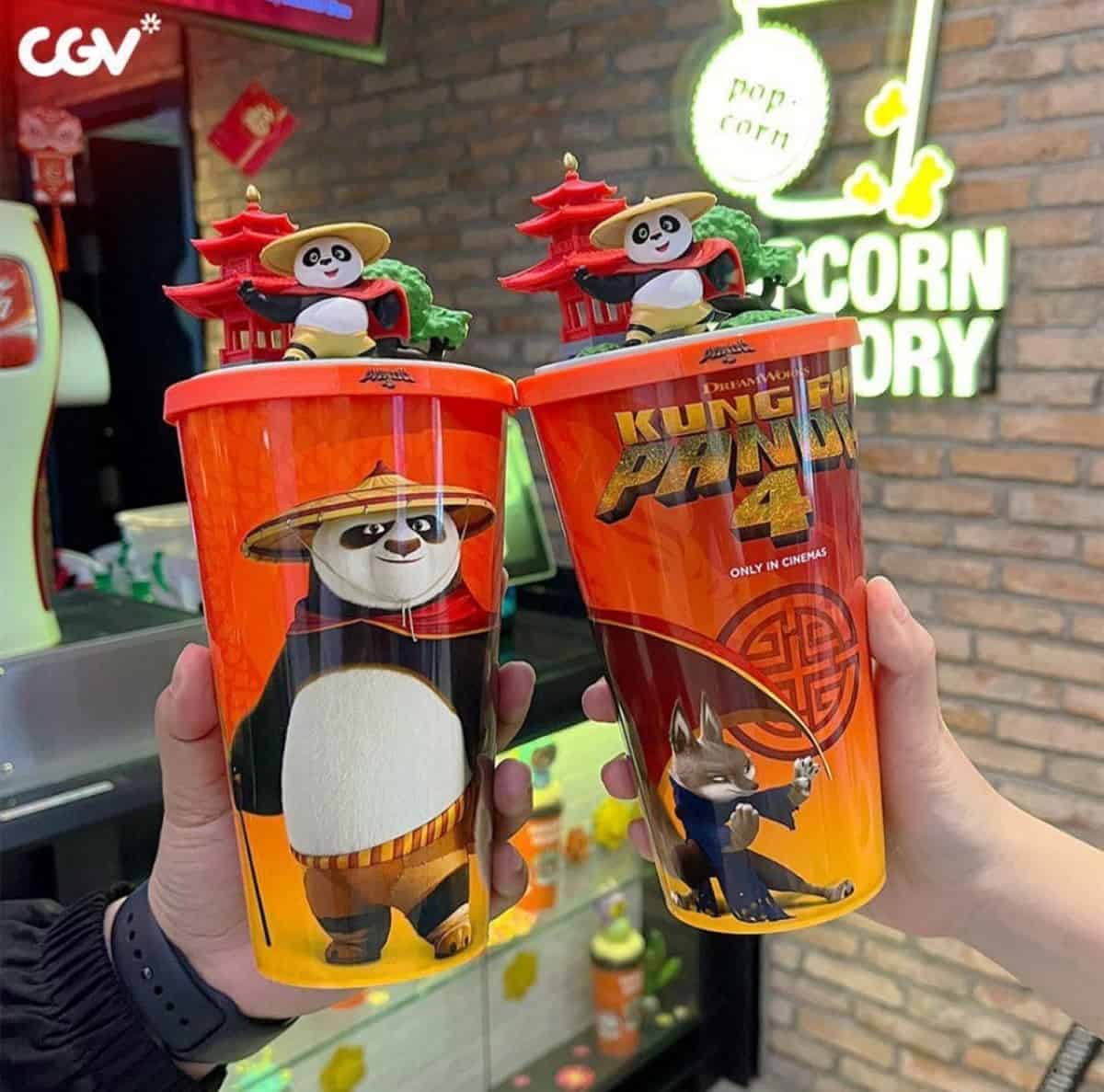 Vasos de Kun Fu Panda 4 que se vendieron en Malasia