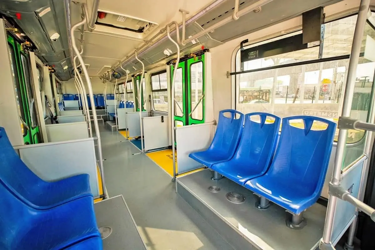 Nuevo León estrena camiones 100% eléctricos en la primera ruta de TransMetro