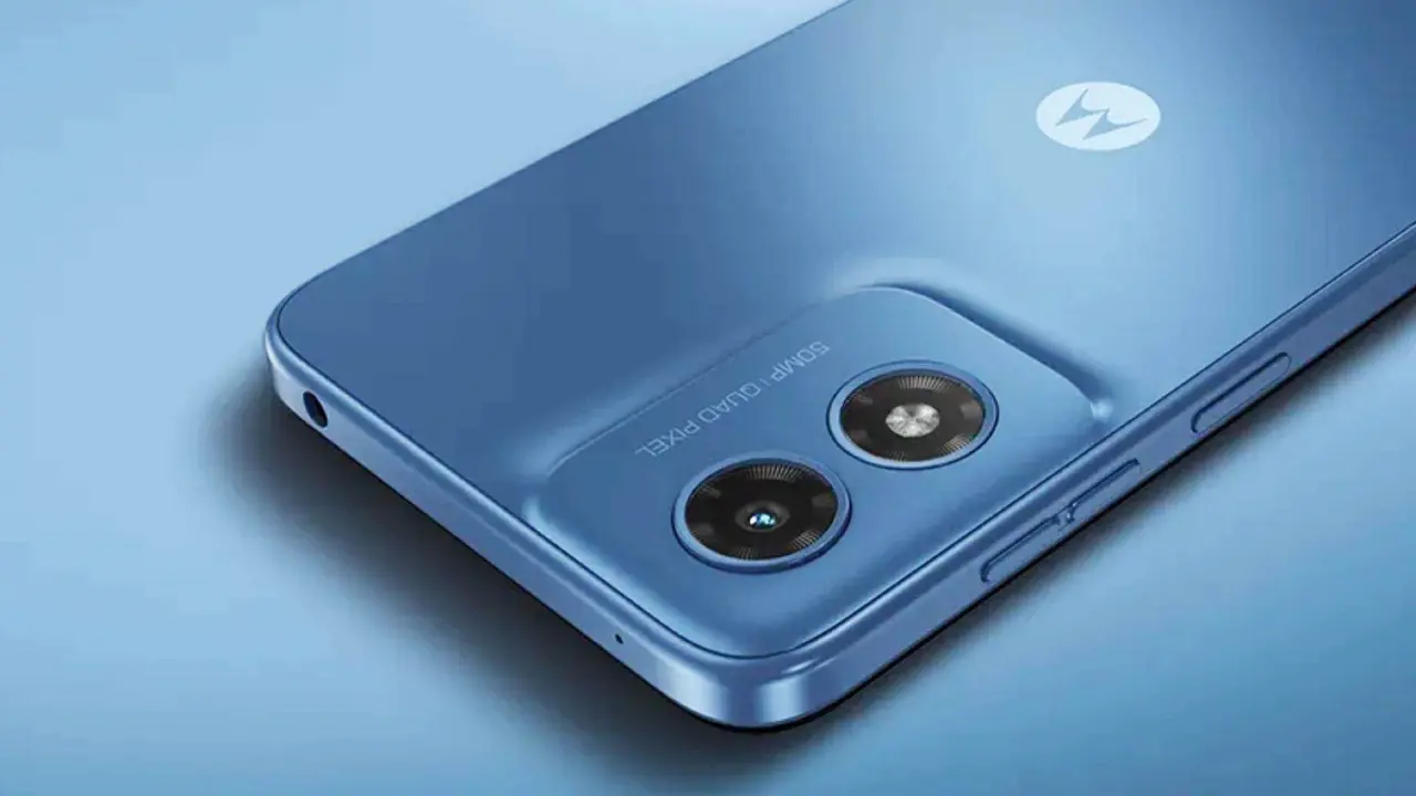El smartphone Motorola Moto G Play 2024 incluye altavoces estéreo. Foto: Cortesía