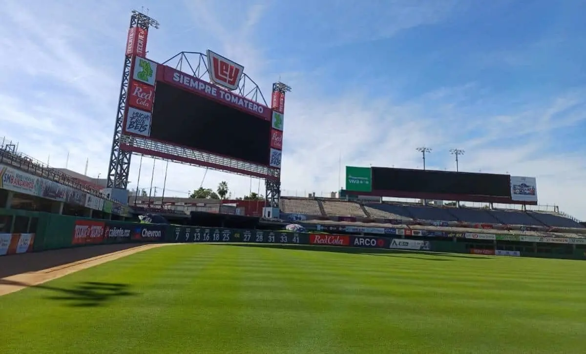 Estado de beisbol Tomateros de Culiacán. Foto: Omar Gaytán