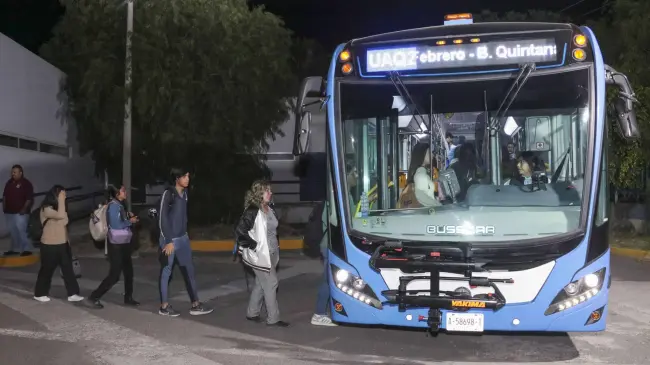 Ponen en marcha las nuevas rutas de transporte en la Universidad Autónoma de Querétaro (UAQ). Foto: Cortesía