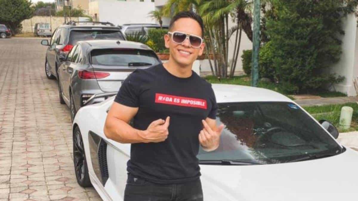 El youtuber Alfredo Valenzuela es conocido por su contenido sobre autos deportivos. Foto: Instagram @alfredovlza92