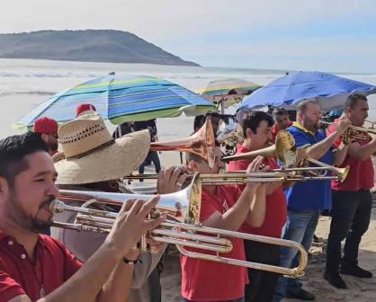 En Semana Santa hasta esta hora dejará de sonar la Banda y los norteños en las playas de Mazatlán