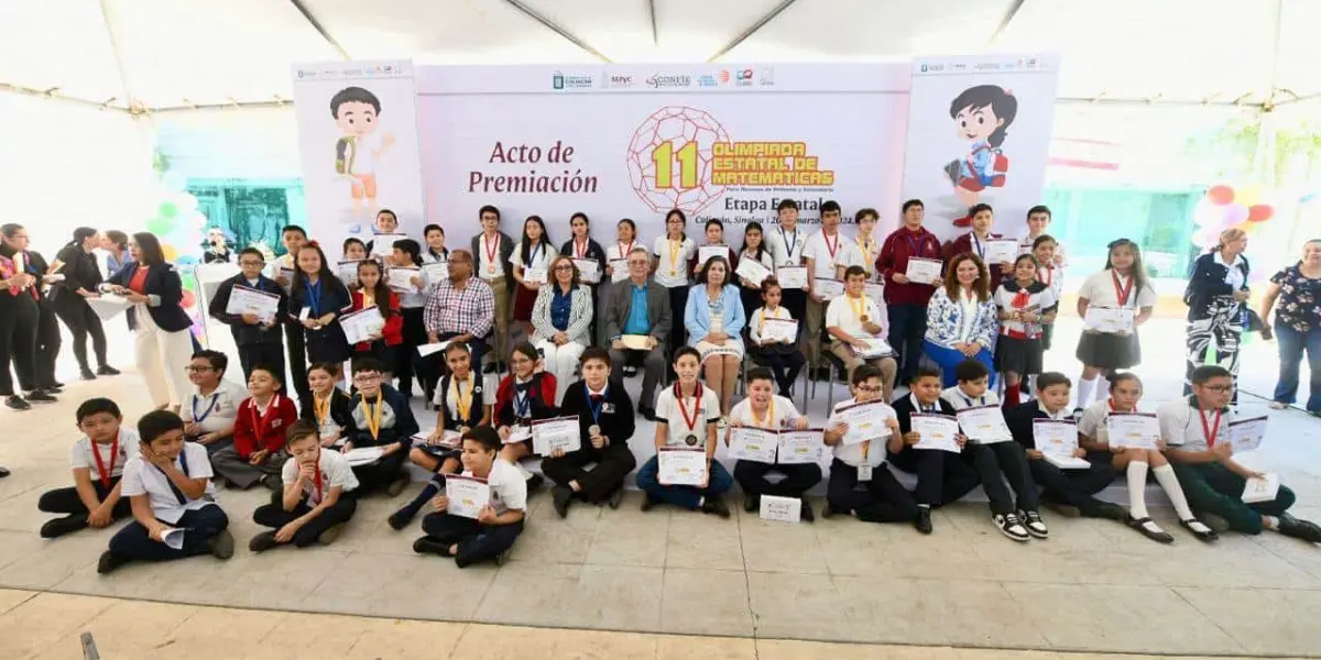 NIÑOS GANADORES OLIMPIADA DE MATEMÁTICAS.