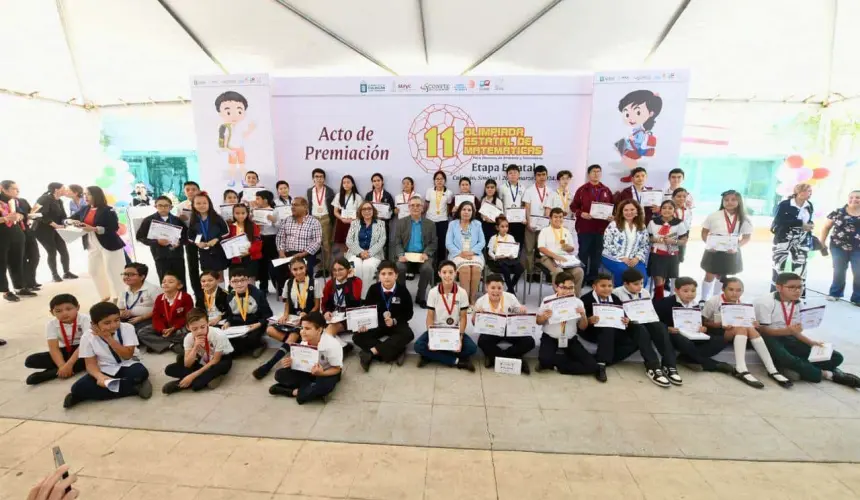 NIÑOS GANADORES OLIMPIADA DE MATEMÁTICAS.