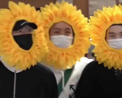 Army de BTS hacen viral de nuevo video de sus integrantes disfrazados de flores amarillas